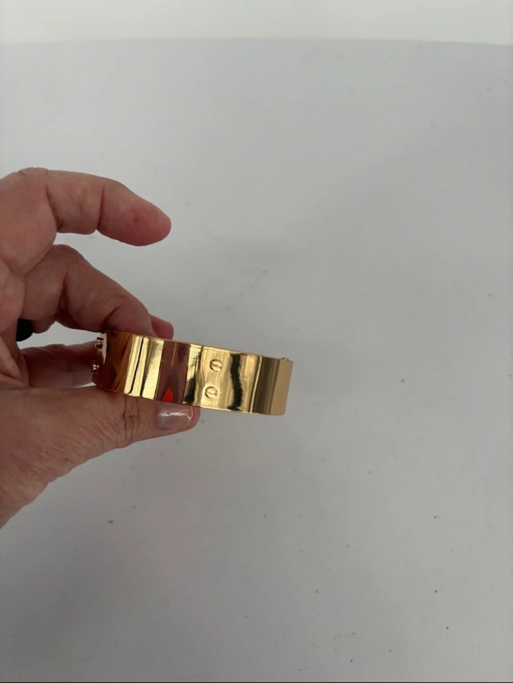 🐯 CAbi Gold-Tone Bracelet with orange leather Interior